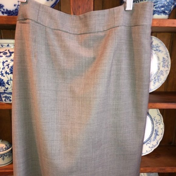 Price Drop! J Crew charcoal Pencil Skirt - Picture 1 of 2